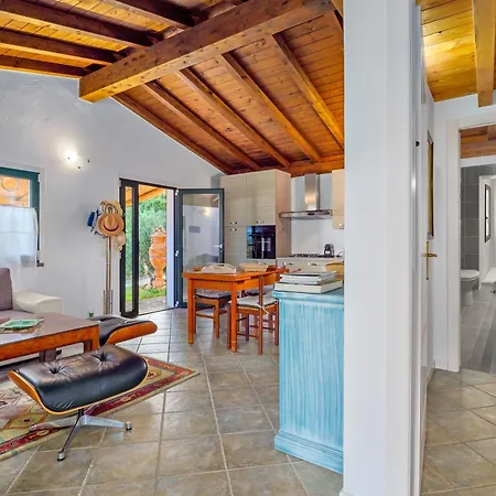 Casa Bellavista 度假居 奧爾比亞